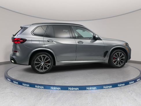 New 2026 BMW X5 xDrive50e w/ M Sport Package image 4