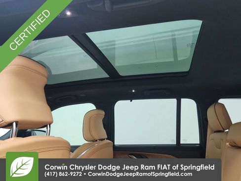 Certified 2025 Jeep Grand Cherokee Summit AWD/4WD image 29
