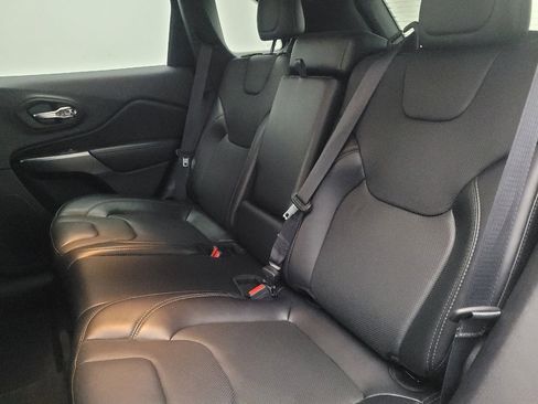 Used 2021 Jeep Cherokee Latitude Lux image 18