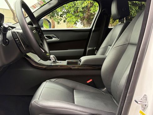 Used 2026 Land Rover Range Rover Velar Dynamic SE image 5