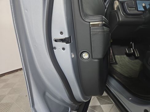 Used 2023 Rivian R1S Adventure image 32