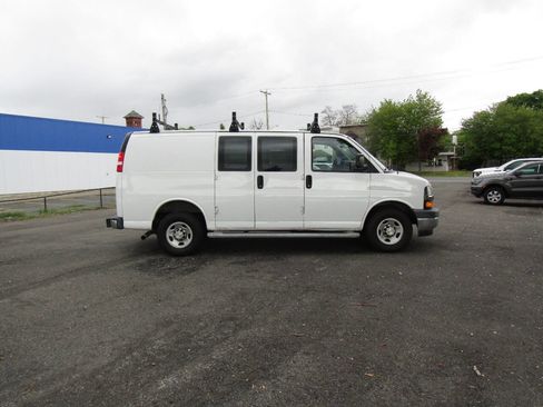 Used 2020 Chevrolet Express 2500 w/ Driver Convenience Package RWD image 7