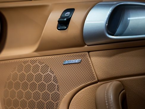 Used 2009 Porsche 911 Carrera 4S image 16