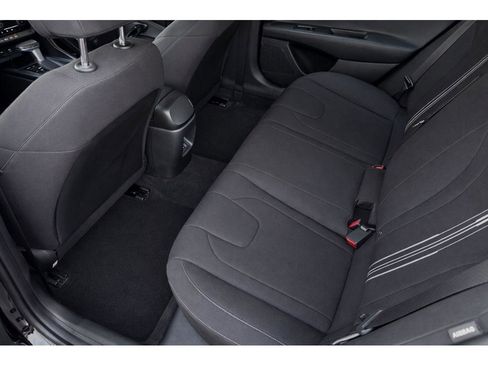 Used 2025 Hyundai Elantra Sport image 15