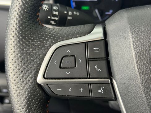 Used 2023 Toyota Sienna XSE AWD/4WD image 15