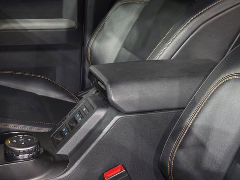 Used 2021 Ford Bronco Badlands image 31