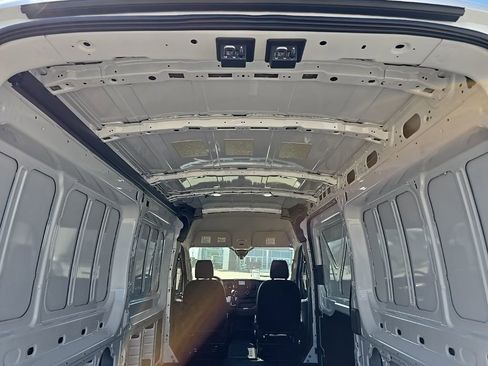 New 2025 Ford Transit 250 148 Medium Roof RWD image 11