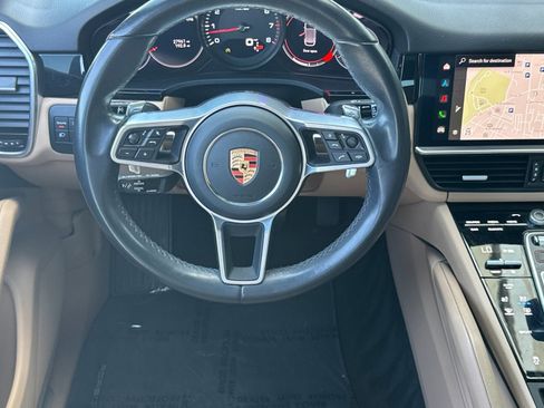 Used 2023 Porsche Cayenne AWD/4WD image 14