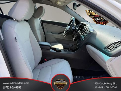 Used 2013 Kia Optima LX FWD image 18