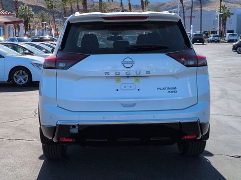 New 2026 Nissan Rogue Platinum image 4