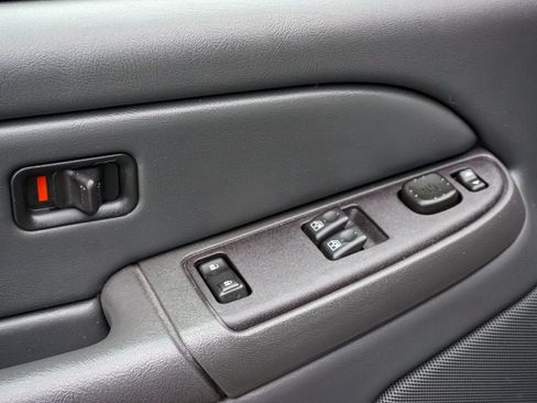 Used 2004 Chevrolet Silverado 2500 LS AWD/4WD image 48