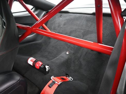 Certified 2017 Ford Mustang Shelby GT350R w/ GT350R Equipment Group 920A image 15