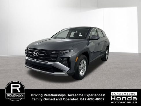 Used 2025 Hyundai Tucson SE AWD/4WD image 2