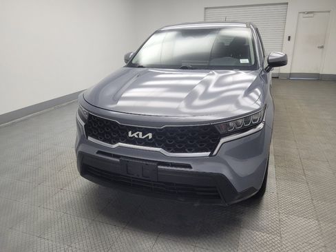 Used 2022 Kia Sorento LX AWD/4WD image 15