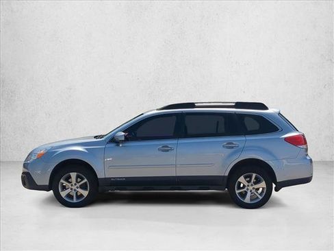 Used 2014 Subaru Outback 2.5i Limited AWD/4WD image 9