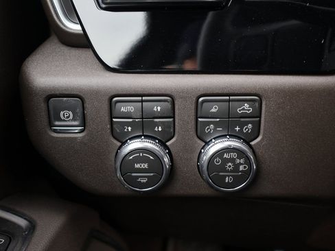 New 2026 GMC Sierra 2500 SLT w/ SLT Premium Package image 25