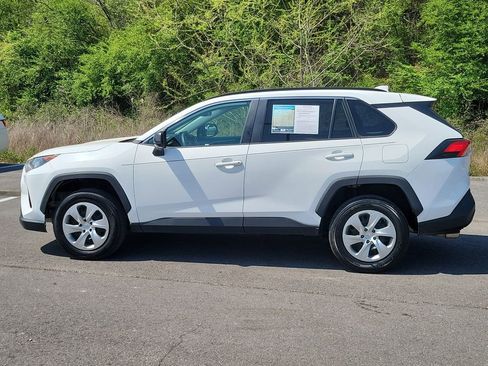 Used 2021 Toyota RAV4 LE image 6
