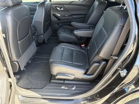 Used 2021 Chevrolet Traverse Premier image 16