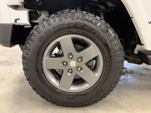 Used 2013 Jeep Wrangler Unlimited Sport AWD/4WD image 14