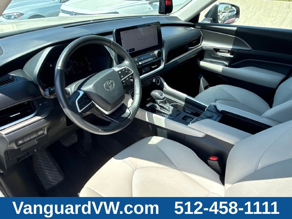 Used 2024 Toyota Grand Highlander FWD image 13