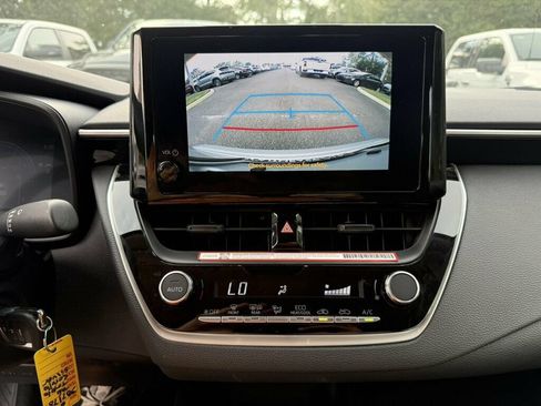 Used 2026 Toyota Corolla LE FWD image 6