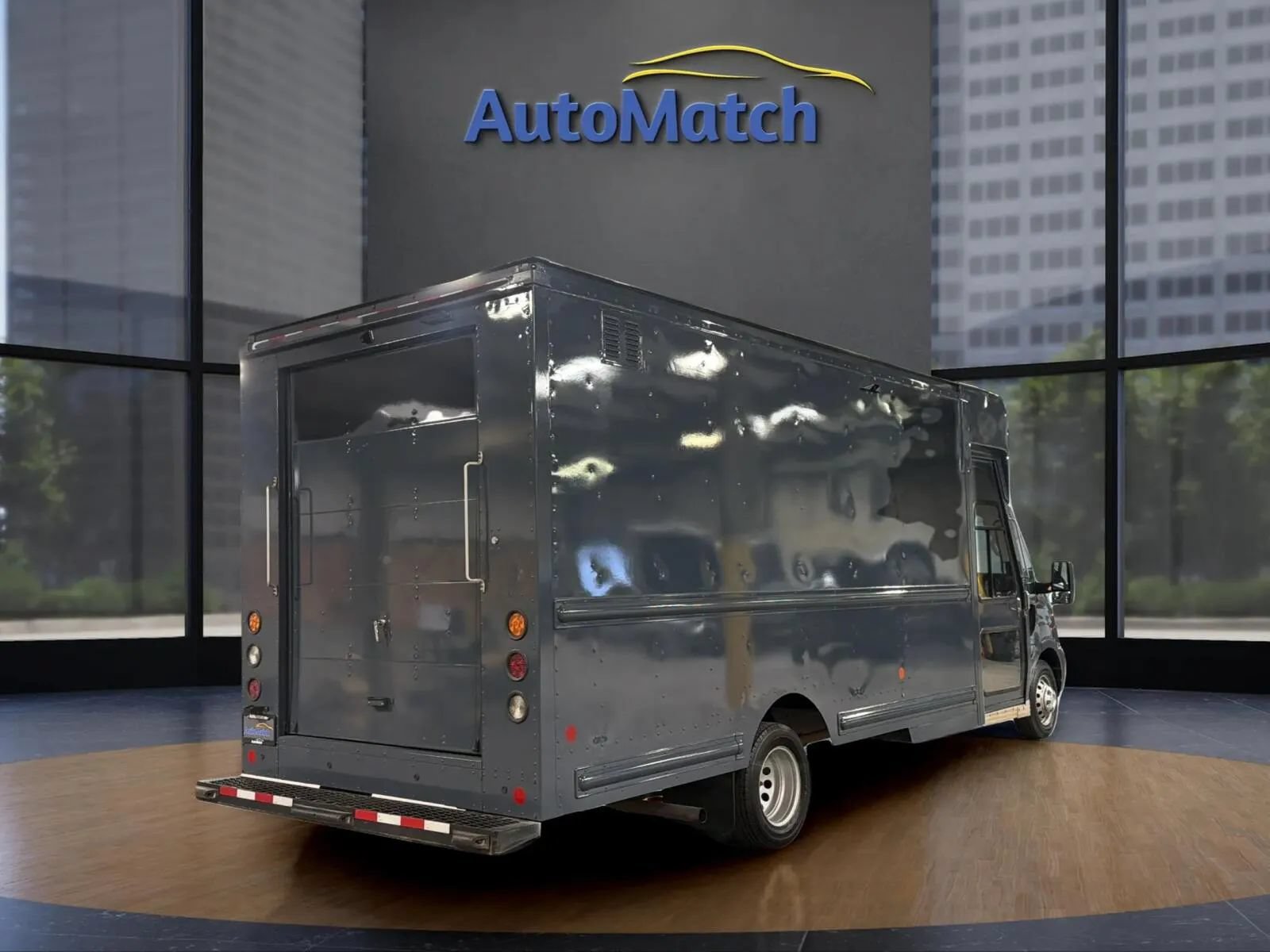 Used 2021 Ford Transit 350 DRW RWD image 8