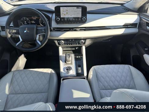 Used 2023 Mitsubishi Outlander SEL AWD/4WD image 13
