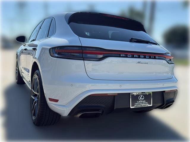 Used 2022 Porsche Macan AWD/4WD image 6