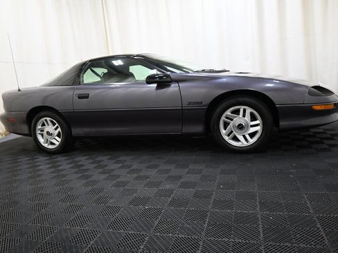 Used 1993 Chevrolet Camaro Z28 image 10