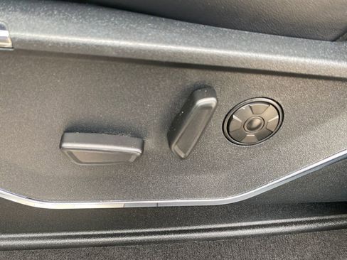 Used 2025 Ford F250 Platinum image 41