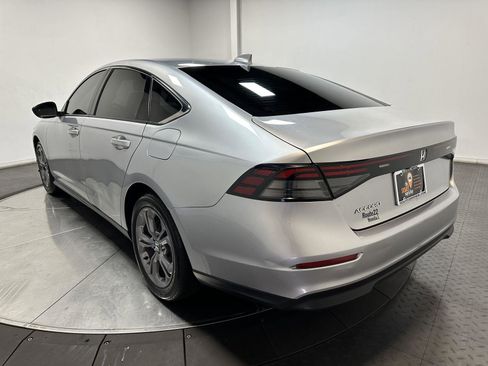 Used 2024 Honda Accord EX image 9