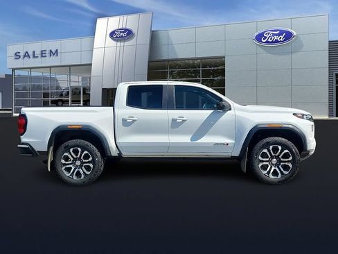 Used 2024 GMC Canyon AT4 w/ AT4 Premium Package AWD/4WD image 2
