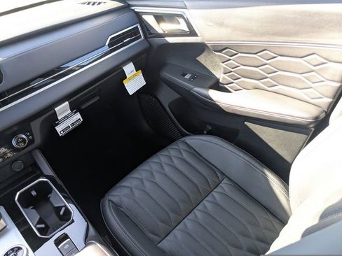 New 2026 Mitsubishi Outlander SEL FWD image 19