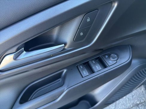 New 2026 Chevrolet Equinox EV LT image 16