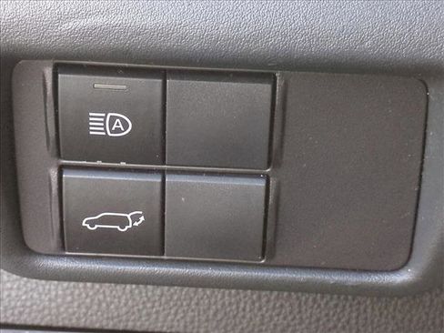 Used 2022 Toyota Highlander XLE image 15