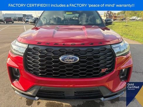 Used 2025 Ford Explorer ST AWD/4WD image 4