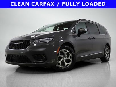 Used 2023 Chrysler Pacifica Limited