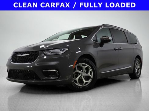 Used 2023 Chrysler Pacifica Limited FWD image 1