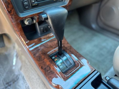 Used 2000 Toyota 4Runner Limited image 22