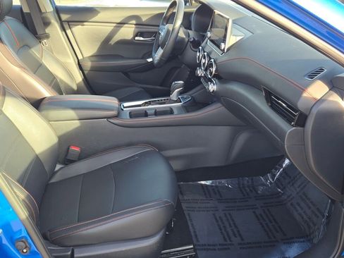 Used 2025 Nissan Sentra SR w/ SR Premium Package image 4