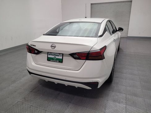 Used 2025 Nissan Altima 2.5 SV FWD image 7
