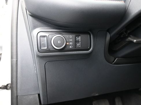 Used 2025 Ford Explorer ST-Line image 14