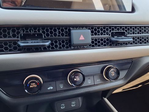 Certified 2026 Honda HR-V LX image 7