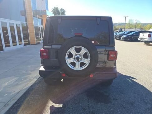 Certified 2022 Jeep Wrangler Unlimited Sport AWD/4WD image 5