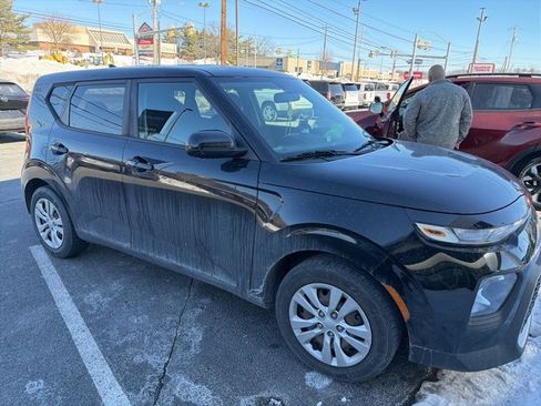 Certified 2021 Kia Soul LX image 2
