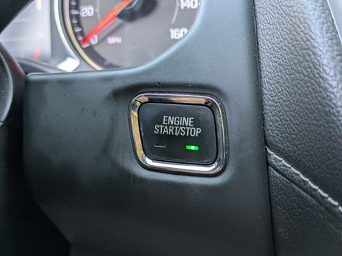 Used 2023 GMC Acadia SLE w/ Driver Convenience Package FWD image 30
