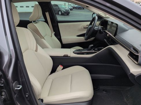 Used 2024 Toyota Crown Limited w/ Advanced Technology Package image 29