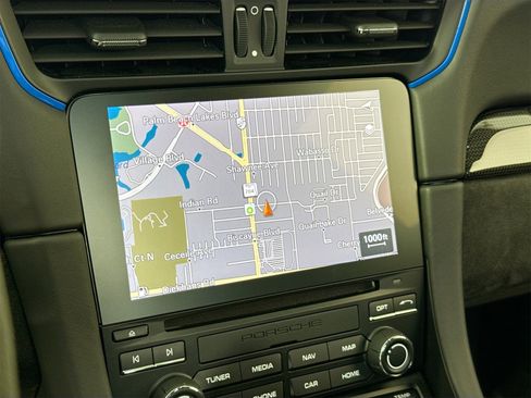 Used 2018 Porsche 911 GT2 RS image 13