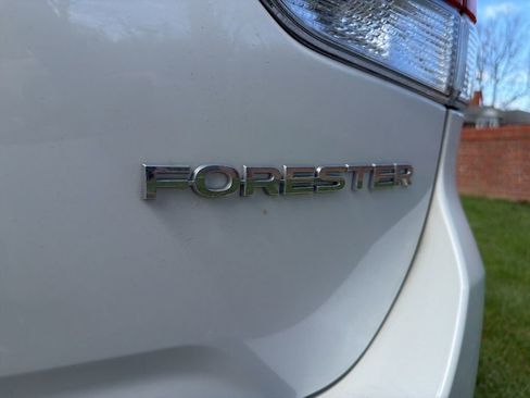 Used 2023 Subaru Forester Premium image 16