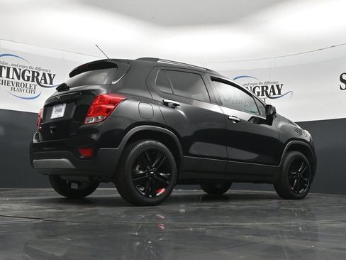 Used 2019 Chevrolet Trax LT w/ Sun & Sound Package AWD/4WD image 32